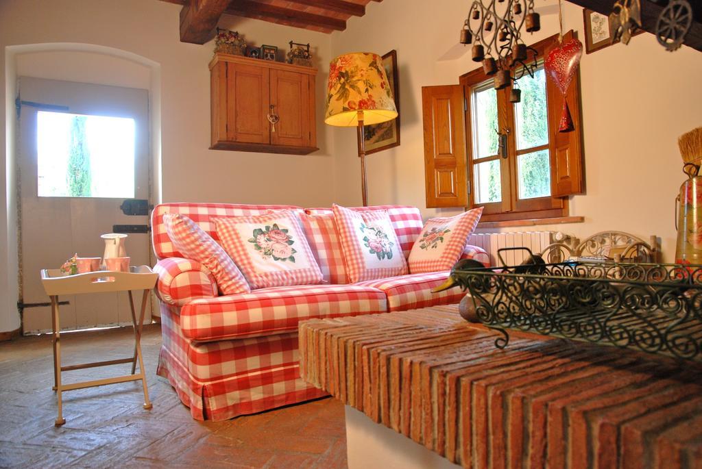 Appartamento Con Patio Privato E Giardino Tra Pisa E Firenze 팔라야 객실 사진