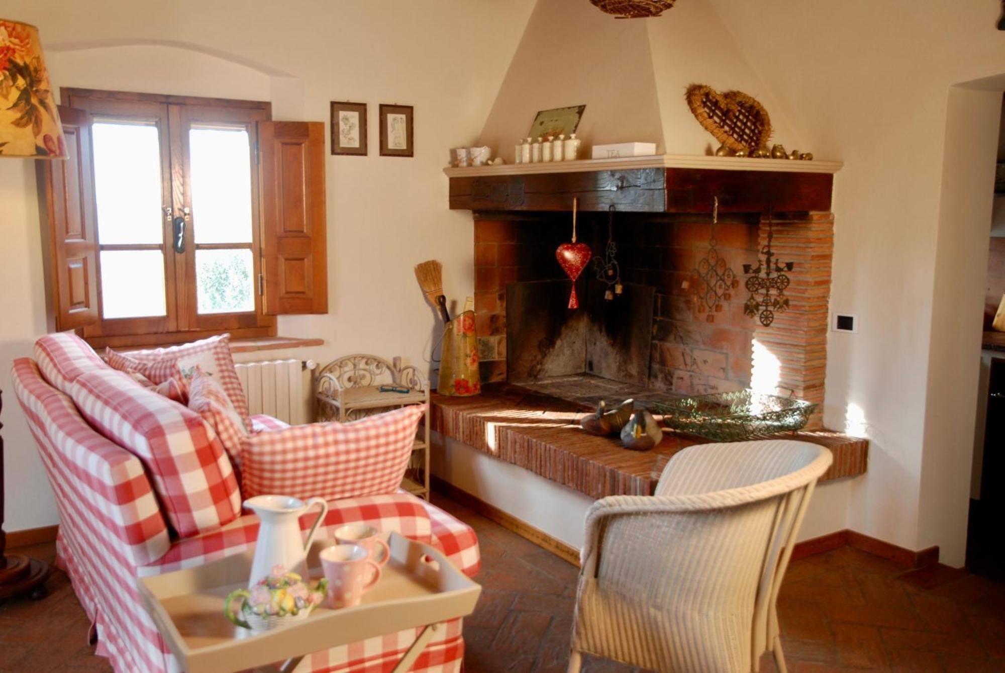 Appartamento Con Patio Privato E Giardino Tra Pisa E Firenze 팔라야 외부 사진